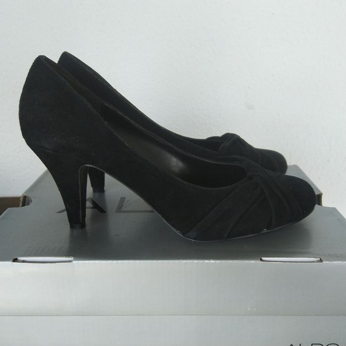 Sapatos Salto alto pretos camurça Aldo