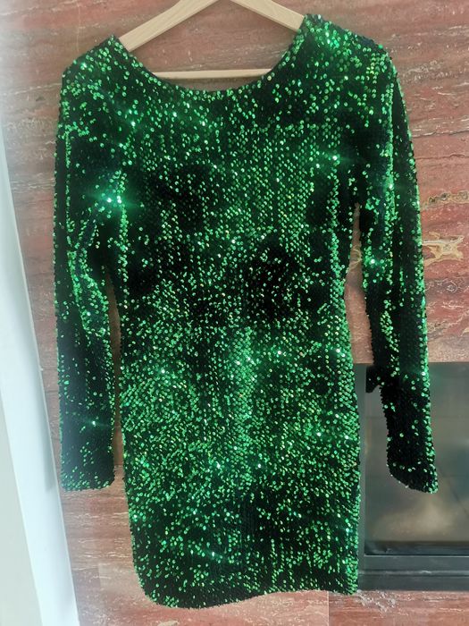 Nowa sukienka cekinowa rozm. S