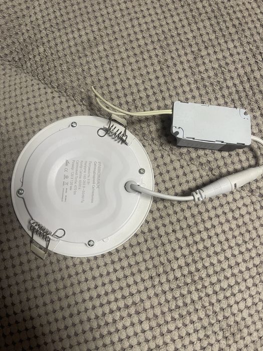 Продам светодиодный светильник потолочный