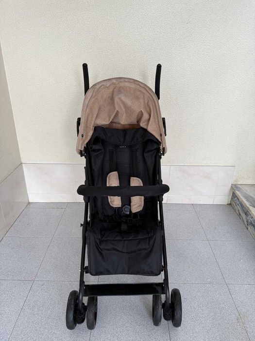 Carrinho de rua ZY Safe, modelo Road Plus.

Estado: excelente