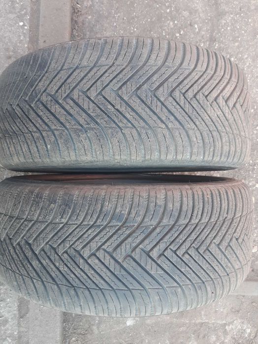 Opony Całoroczne Hankook 225/45/17  dwie sztuki