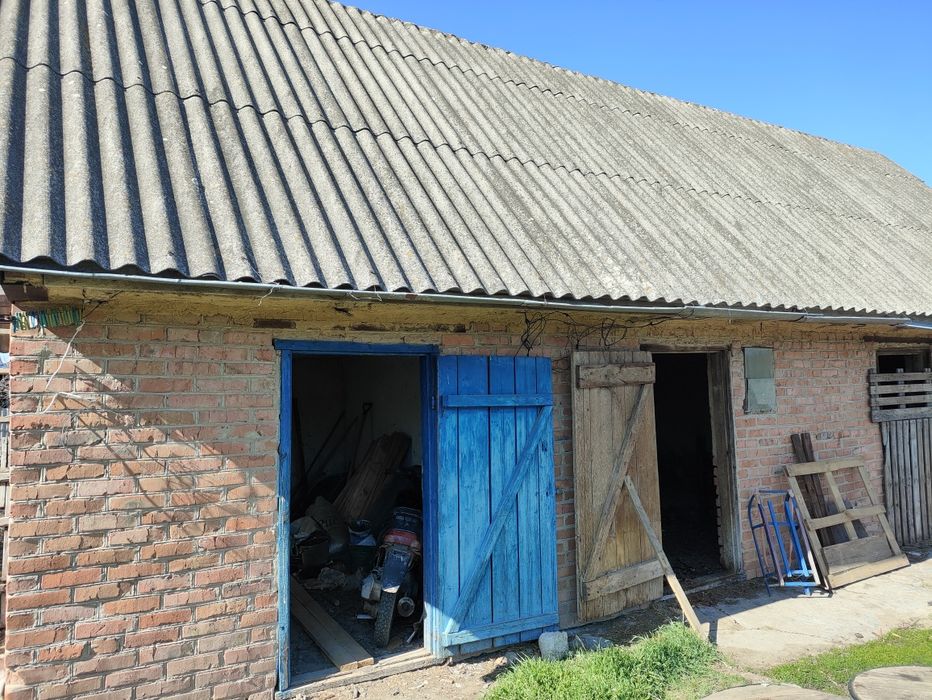 Хата зі зручностями всередині