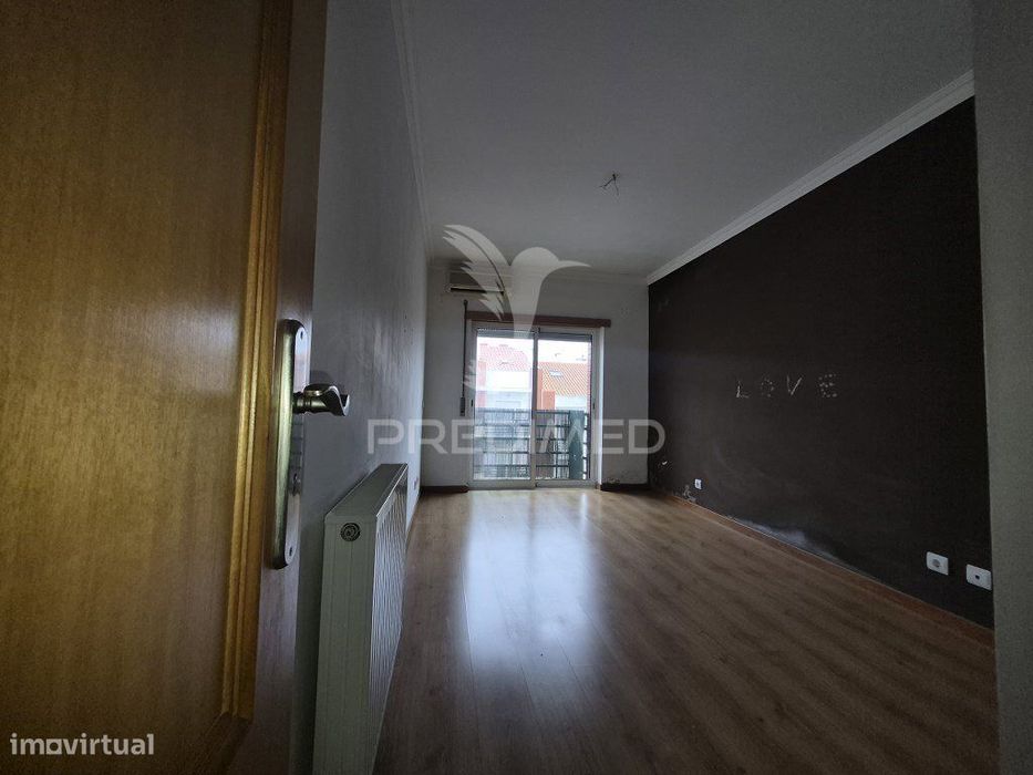 Apartamento T2-3Ass.Feijó-Vale Flor de Baixo-Almada