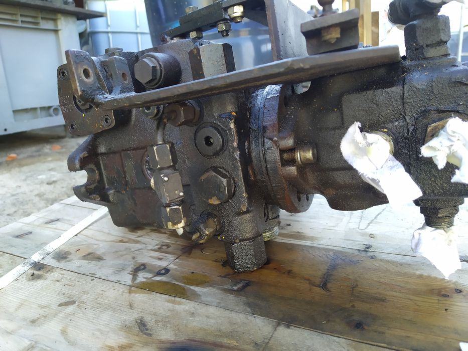 Pompa Brueninghaus hydromatik Rexroth A11VG35HW1 12R minikoparka