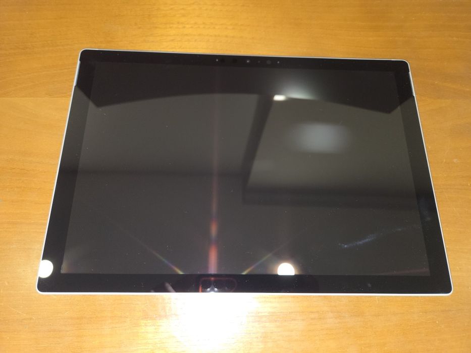 Microsoft Surface Pro 7 | Intel Core i7 | 16GB RAM | Estado Irrepreens