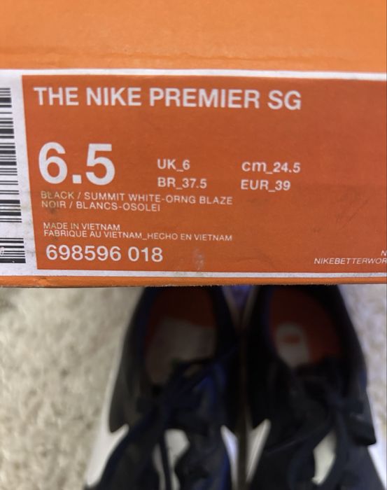 Buty piłkarskie Nike premier r.39