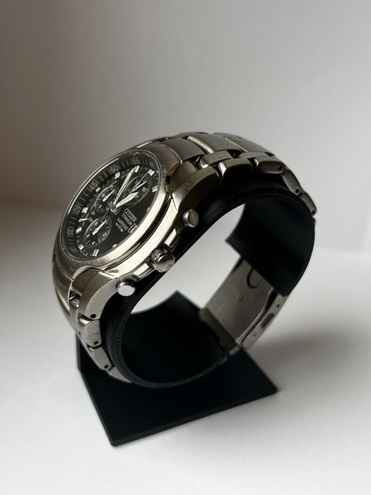 Чоловічий голдинник Citizen Titanium Sapphire