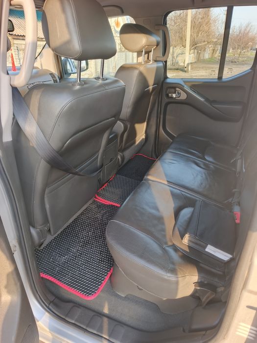 Продам nissan navara d40