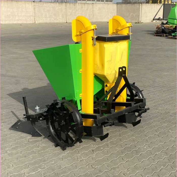 Картоплесаджалка навісна 2 рядна 60 см з БАЧКОМ на міндобриво, сажалка