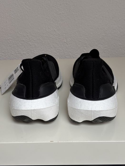 Adidas Ultraboost Light Pretos Mulher (36 e 2/3)