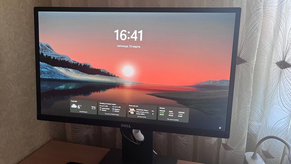Монітор Dell P2317H 23 " Full HD 1920x1080 16:9 DP/HDMI/VGA/USB