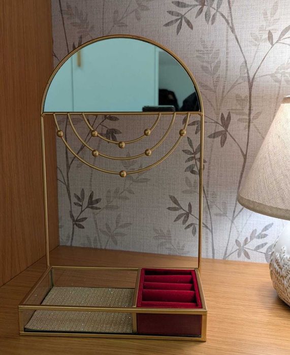 Suporte de Jóias - Novo preço | 1€