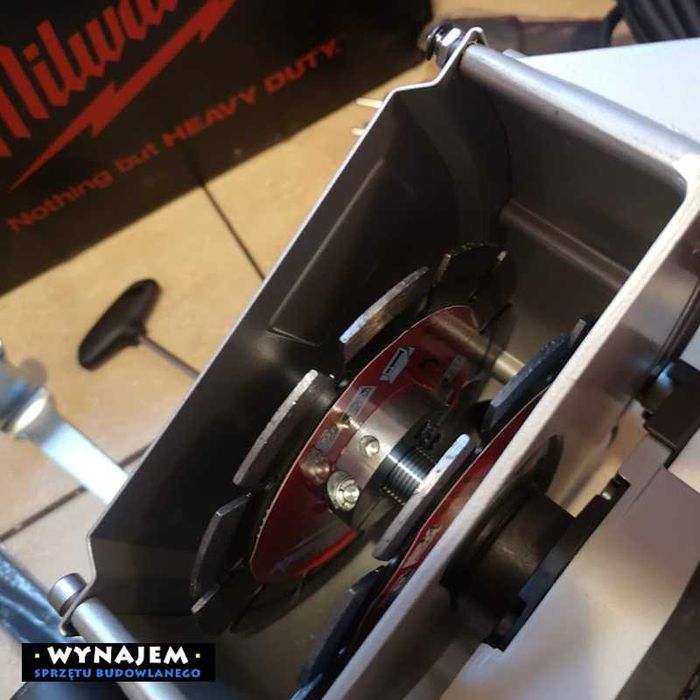 Bruzdownica elektryczna Frezarka Wynajem Milwaukee Enar Macroza