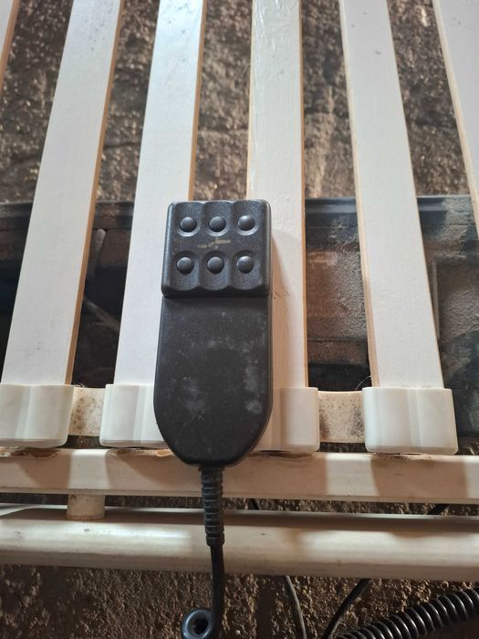 Stelaż do łóżka elektryczny