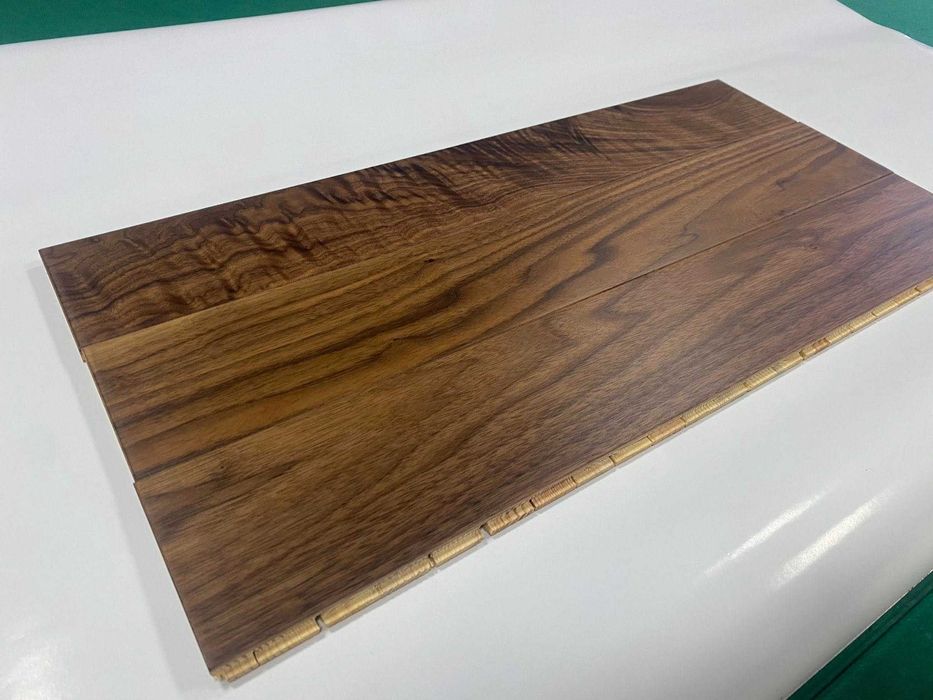 Parkiet orzech amerykański lakierowany finisz