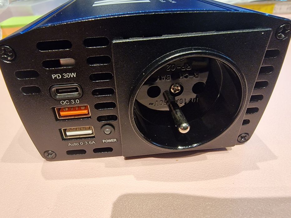 Przetwornica konwenter giandel 300w nowa