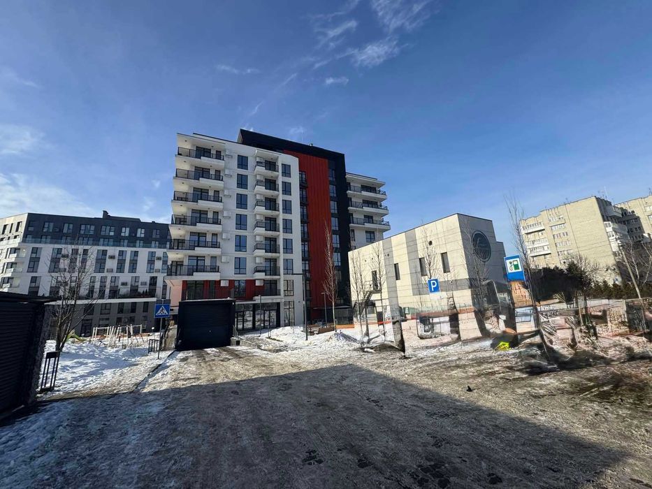 ТЕРМІНОВО!!Оренда паркомісця на 2 автомобіля(є розетка)вул.Пасічна,150