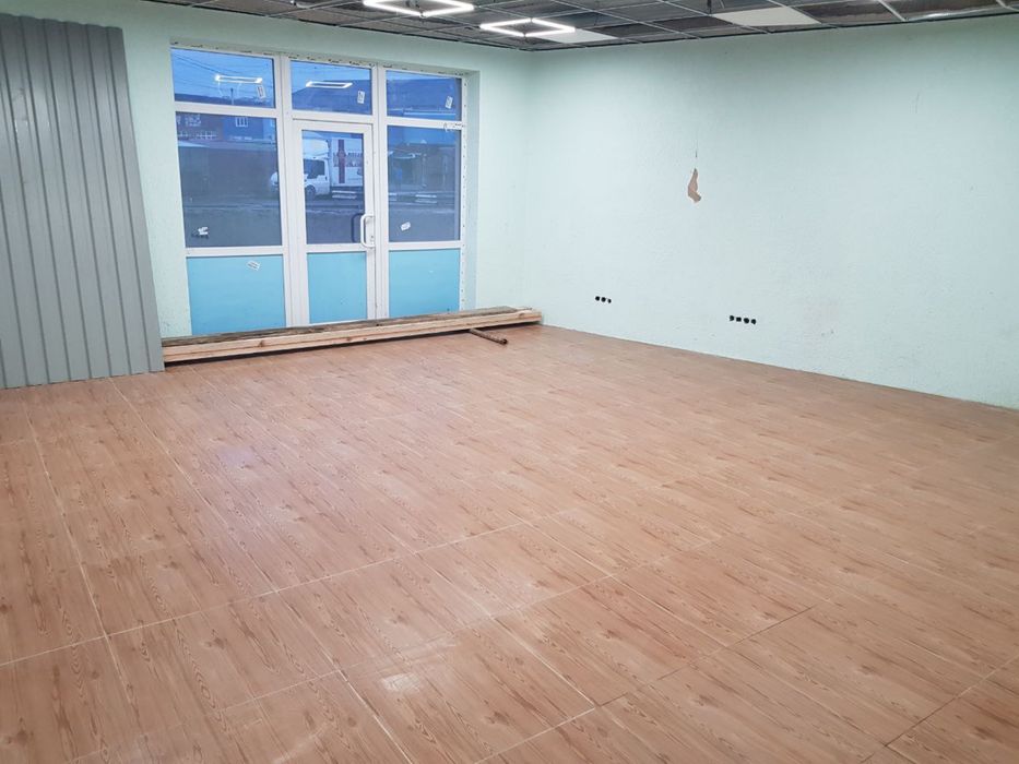 Оренда комерційного приміщення в центрі базару