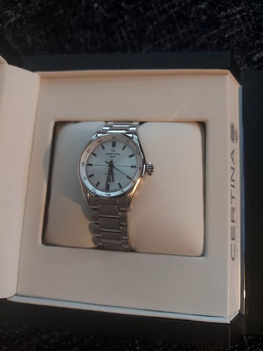 Srebrny zegarek damski  Certina