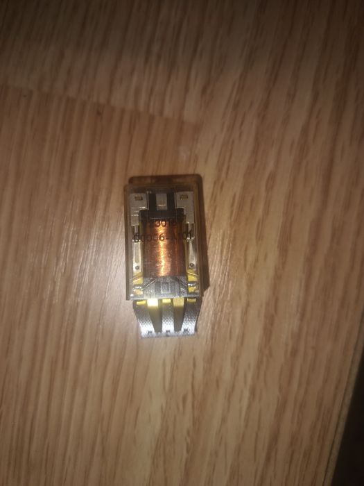 Реле Siemens v23016-b0006-a101 нові