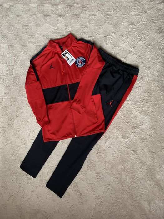 Спортивний костюм S