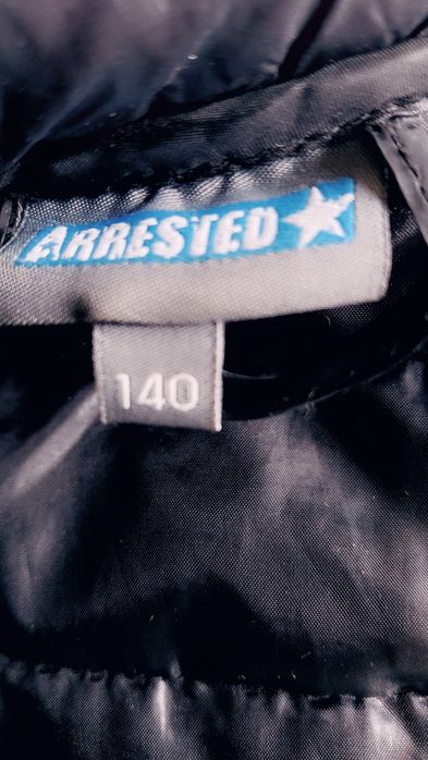 Продам куртку на мальчика, 140, США