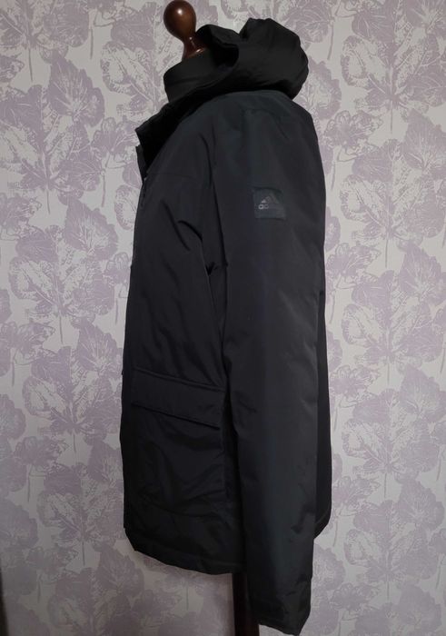 Продам парку Adidas Performance.