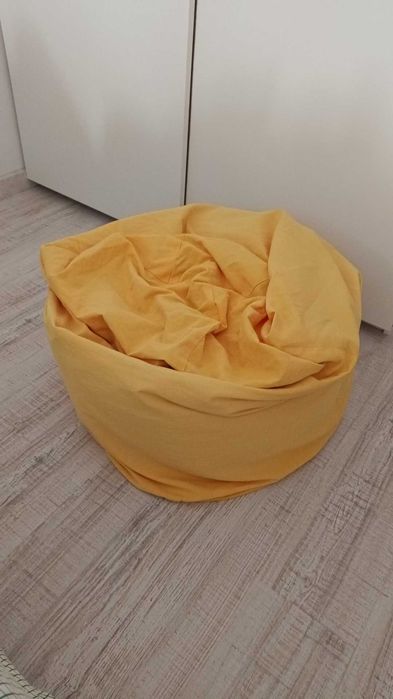 Pufe revestido a tecido