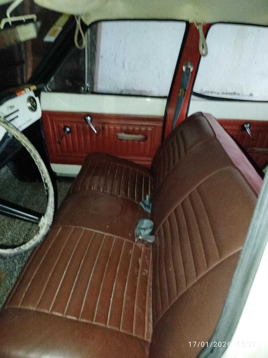 Relíquia sobre rodas - Carro antigo original