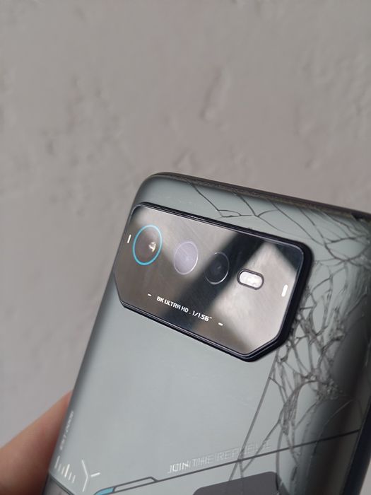 Потужний флагман Asus rog phone 6d ultimate 16/512