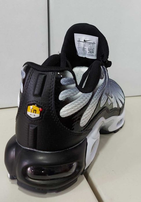 Кросівки ТН Nike Air Max Plus TN Indonesia  оригінал різні кольори