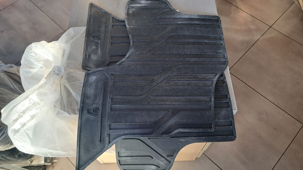 PG Dywaniki gumowe zestaw Piaggio Porter np6