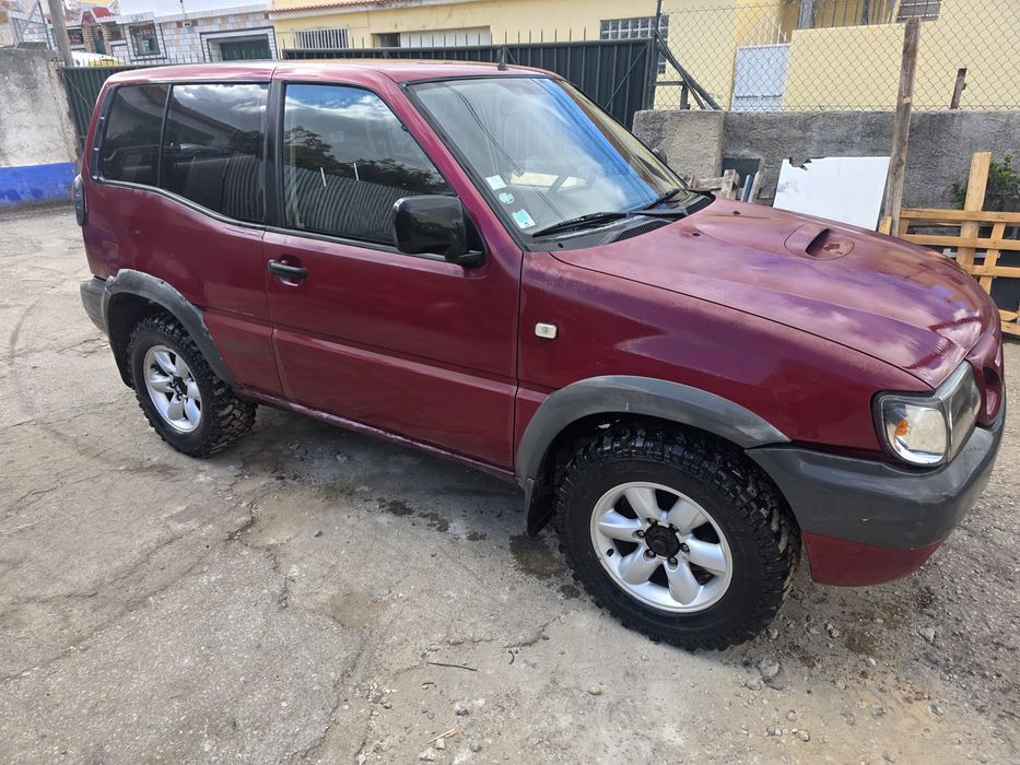 Nissan Terrano 2 2.7tdi pra peças