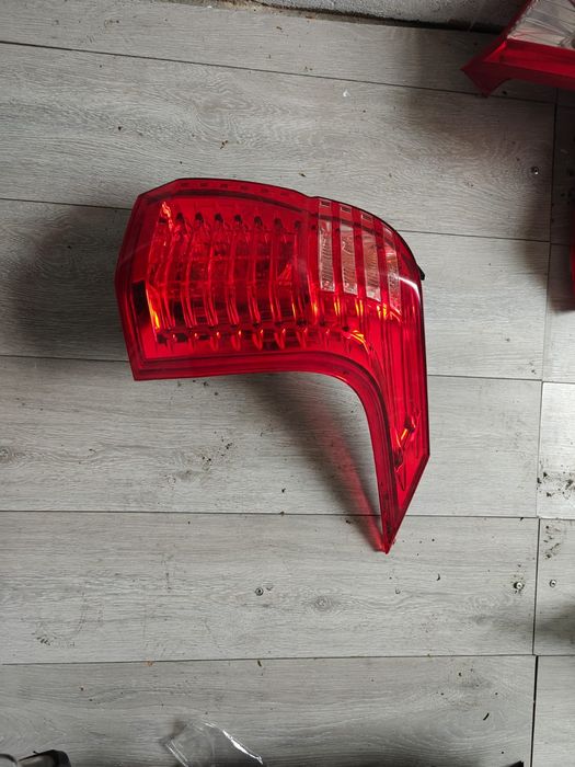 Lampa Tył Peugeot 5008