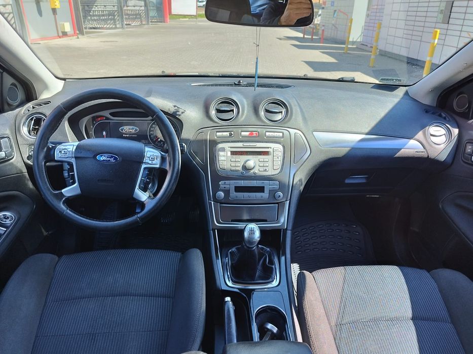 Ford Mondeo MK 4 Kombi 2.0 B+G 16 V 145 KM 2007 przebieg 307 tyś.