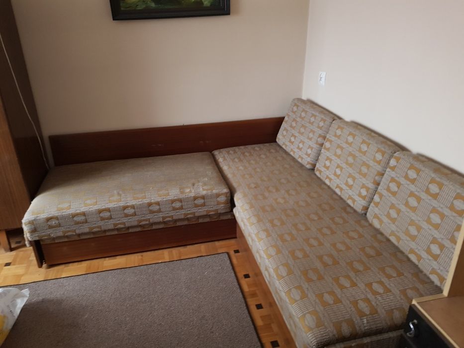 Rogówka , wersalka, kanapa