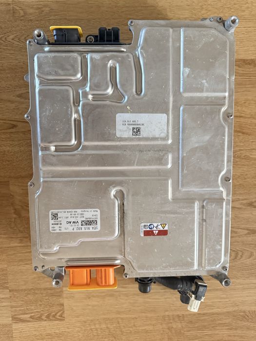 Ładowarka wysokiego napięcia 1EA.915.692.P