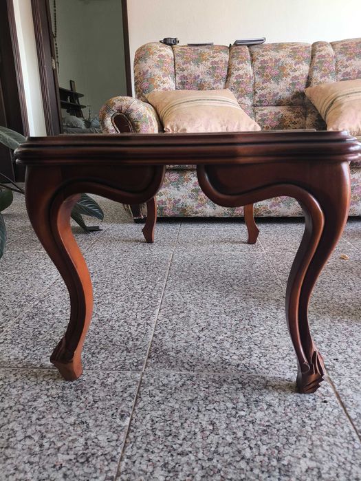 Mesa de Centro Tampo em Pedra