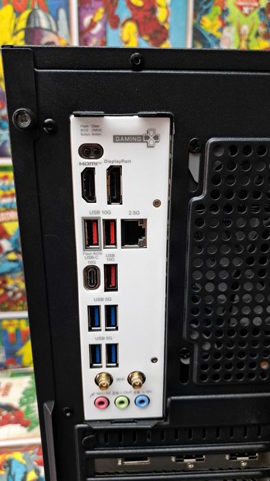 Gaming PC Ryzen 5 9600X | Radeon RX 9060 XT | 8GB 32GB DDR5 | 1TB SSD | Windows 11 | RATY Szczecin Ufogames