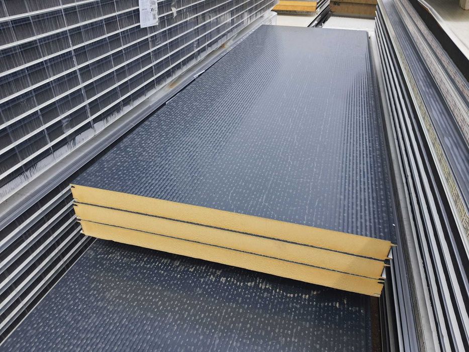 Płyty warstwowe, ścienne, dachowe, obornickie