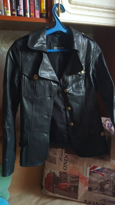 Курточка новая зимняя теплая