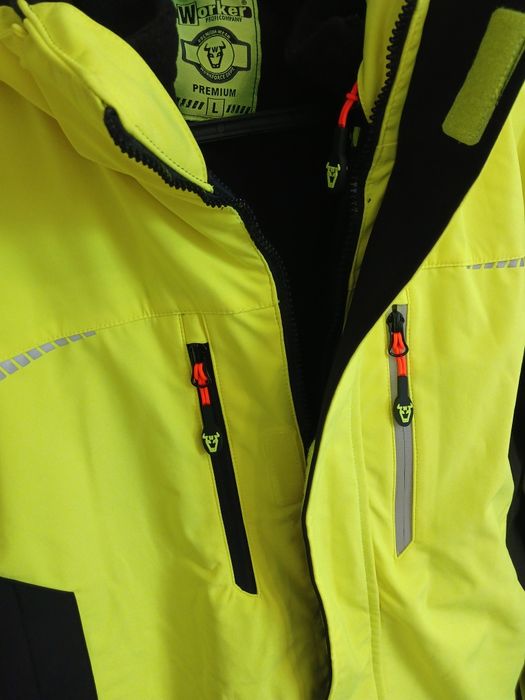 Чоловіча брендова салатова лижна куртка