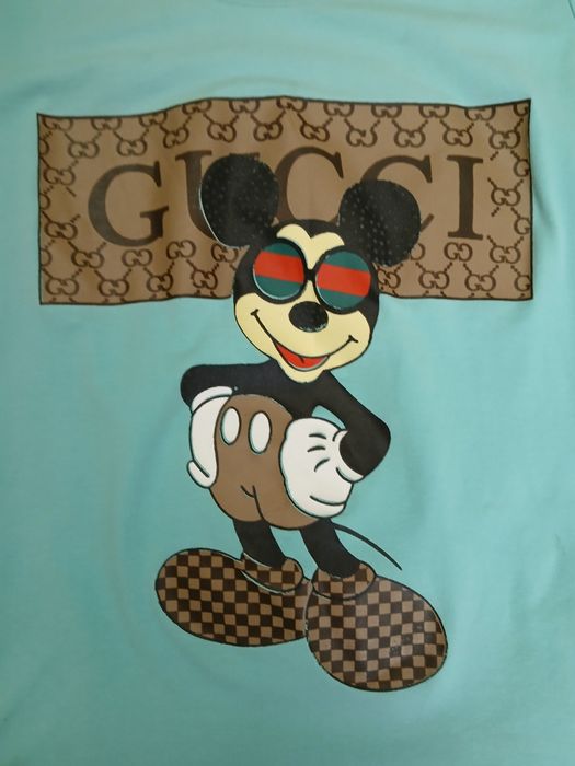 Стильна футболка з написом Gucci
