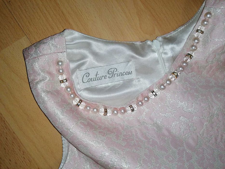 Elegancka sukienka dla dziewczynki, błyszcząca idealna na Święta.