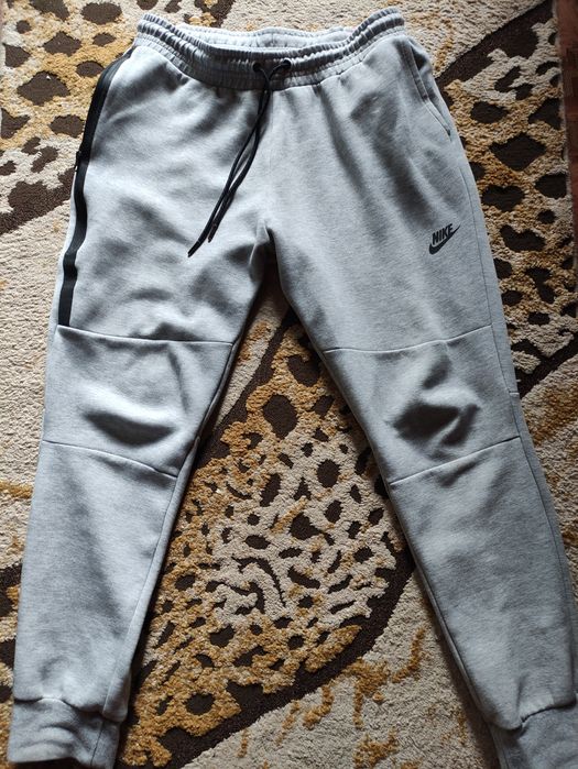 Штани Nike Tech Fleece