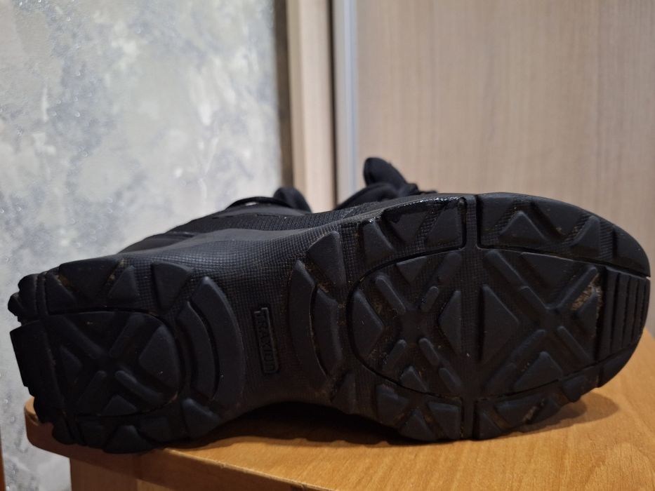 Кросівки Adidas 38 розміру в ідеальному стані