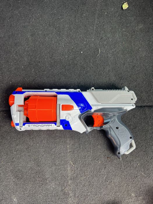 Pistolet Nerf Strongarm