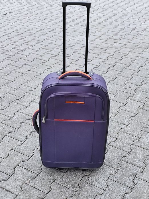 Walizka na kółkach z rączką średnia Globtroter