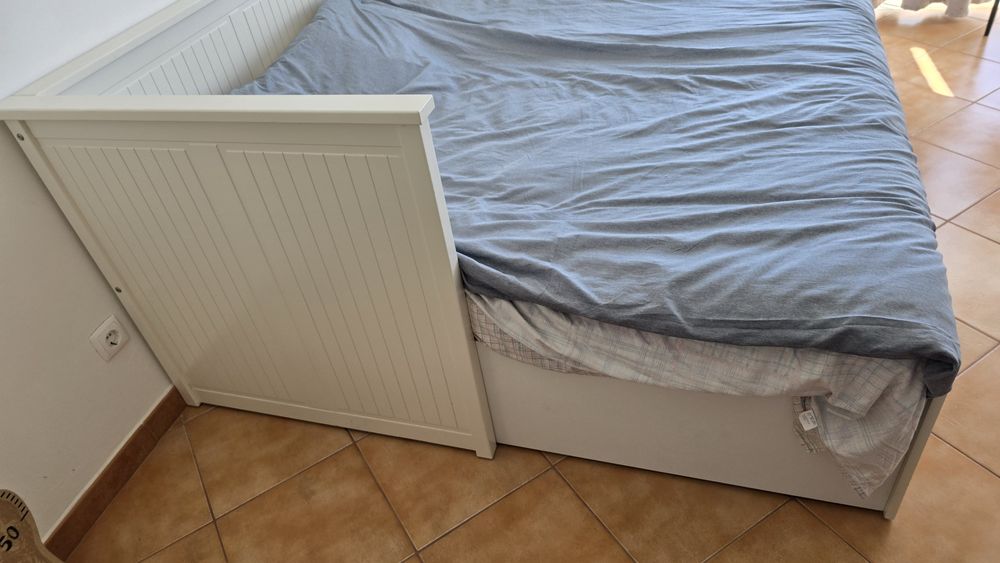 Cama hemnes ikea + 2 colchões