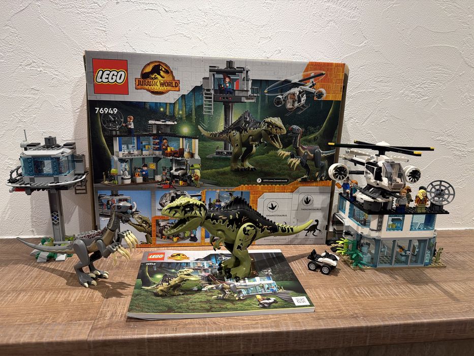 Lego 76949 Oryginal Gigantosaurus i Therizinosaurus Attack klocki